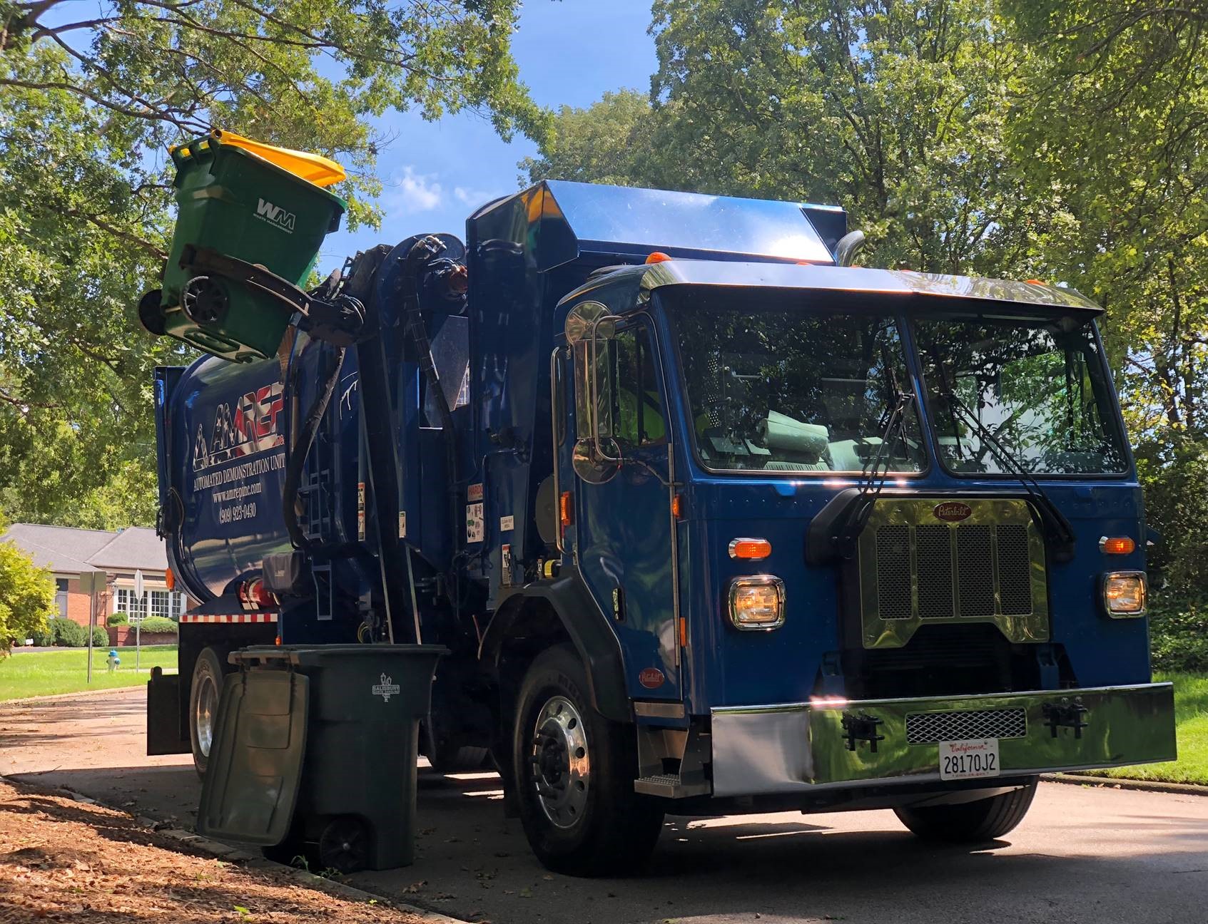 5 Ways Waste Haulers Can Save Time & Money with Wastequip WRX Wastequip